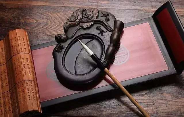 小小一方砚台拍卖价上千万！为啥？