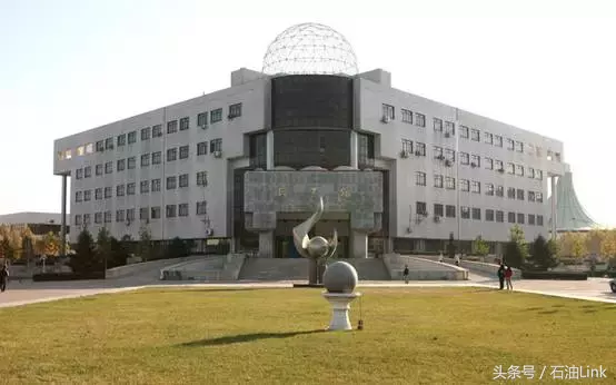 中国石油大学北京图书馆（细数石油大学标志性建筑）