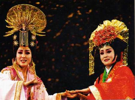 11岁学戏20岁出头演《西游记》，嫁穷学生恩爱30年，现为昆曲名家