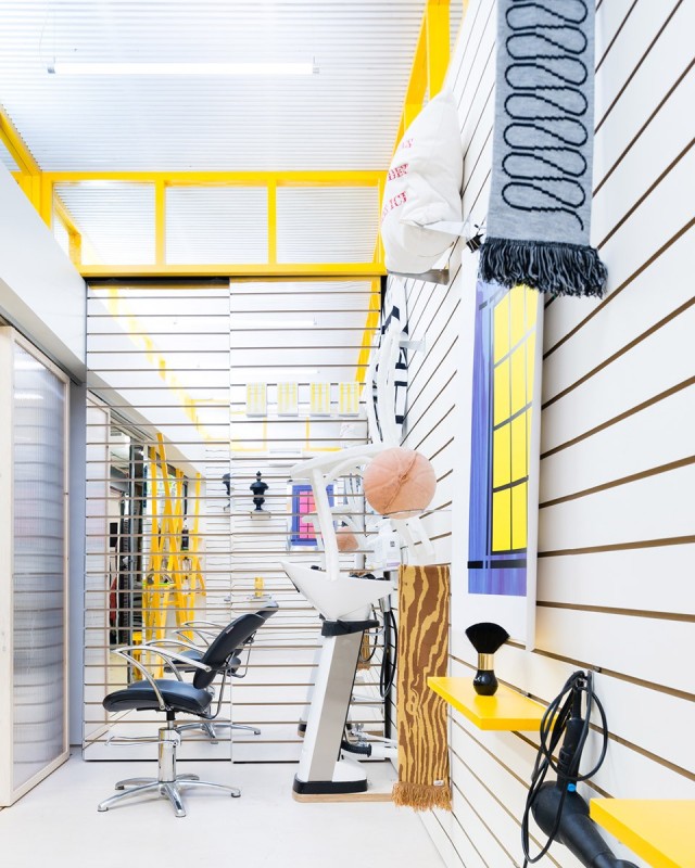 艺术家的理发店，用10㎡的小空间打造一个微型艺术展