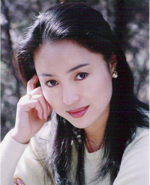11岁学戏20岁出头演《西游记》，嫁穷学生恩爱30年，现为昆曲名家