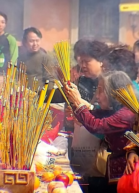 原来这么多年来，我竟然不会上香？关于上香，你知道多少？