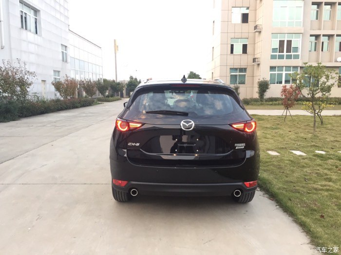 夕阳下的黑武士 我的爱马自达CX-5