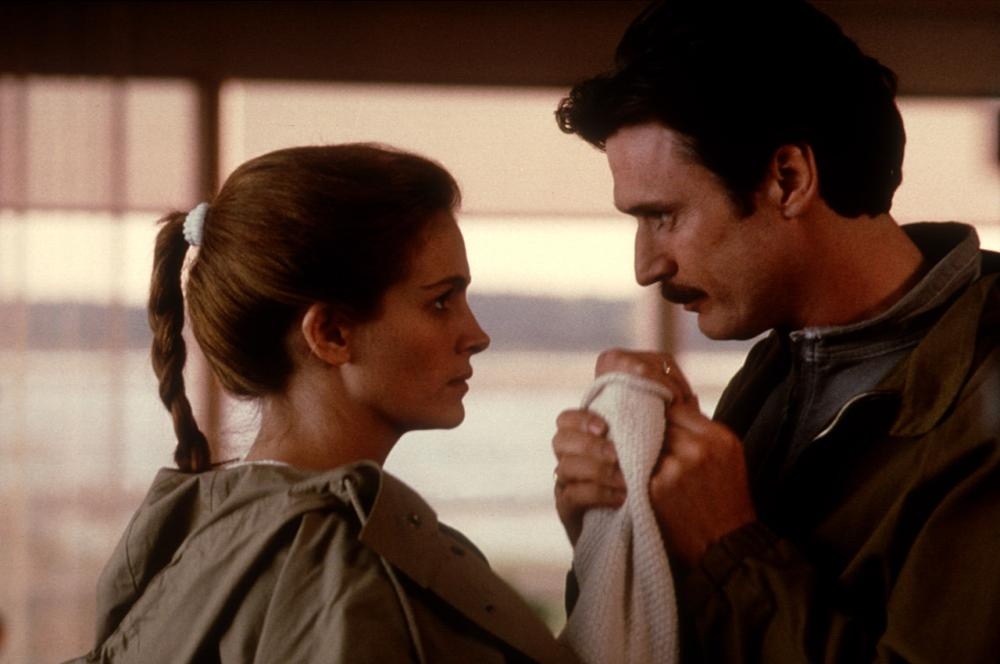 与敌共眠电影剧情「介绍」 _晶羽科技