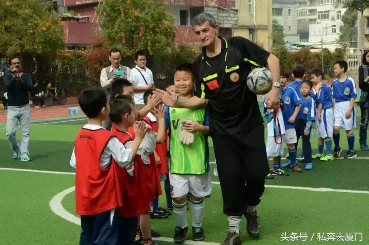 厦门10大贵族小学曝光！最贵18万！我只配给孩子拎包……