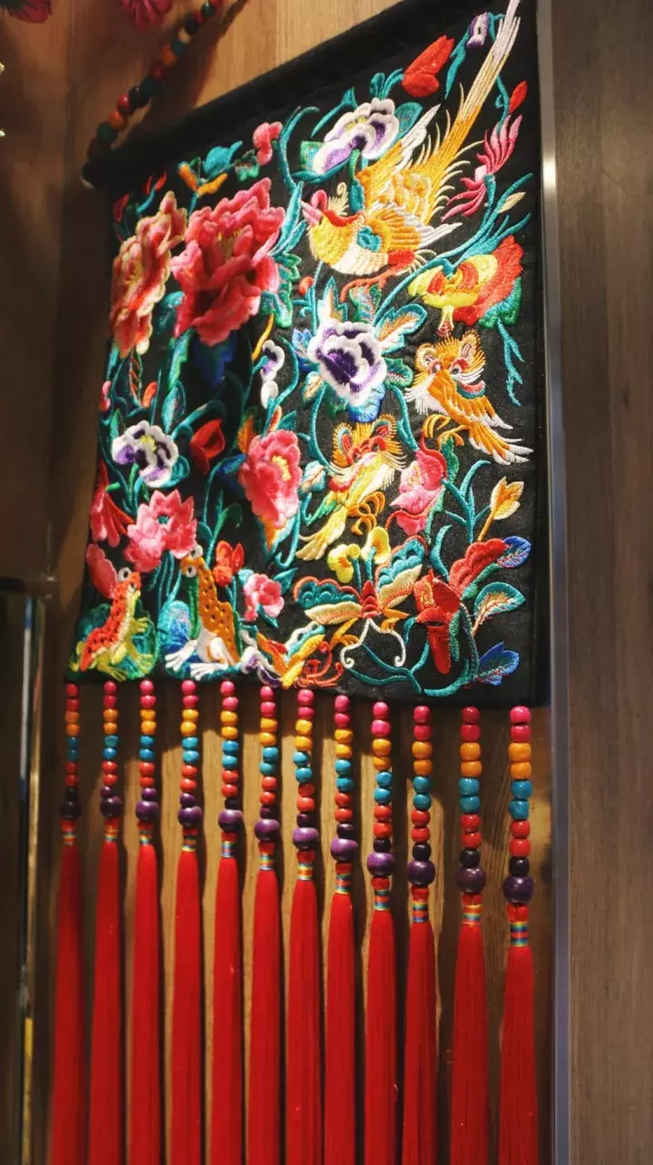 一家开了10年的米线店都有啥？除了脑洞大开的美味，还有腔调！
