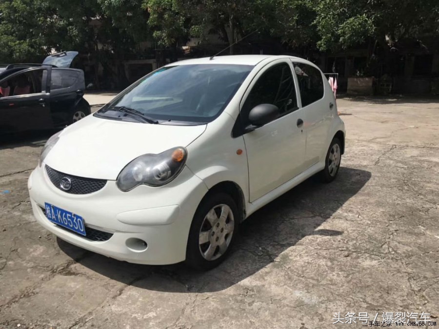 这几款万元二手车值得一买，能代步练手还顾家