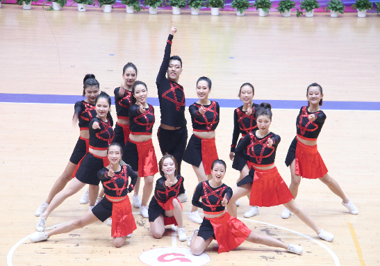 江西服装学院荣获 2017 年中国大学生校园健身操锦标赛三项第一名