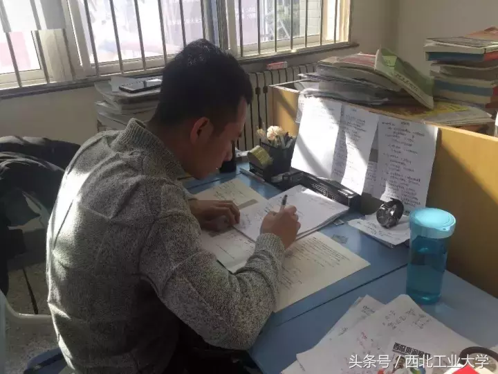 纪实丨西工大考研人的一天