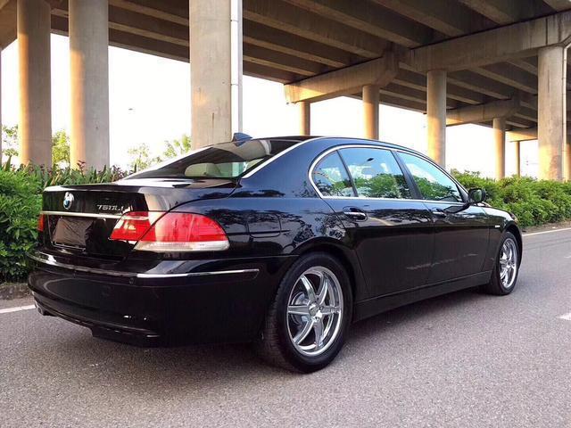 宝马750落地价168万,老款750最经典外观