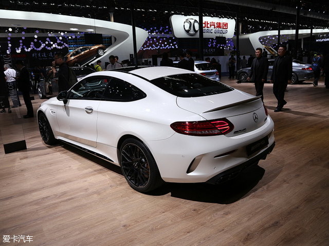 为运动而生 奔驰新AMG C 63 Coupe亮相