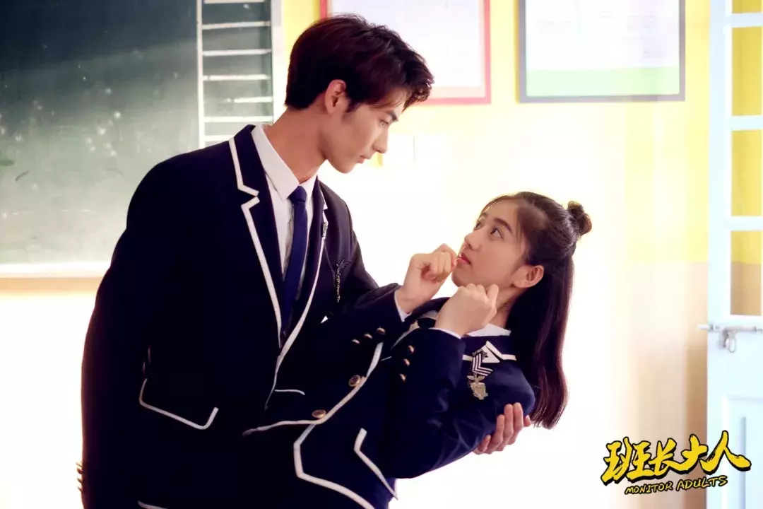 00后明星产业链：只要有颜值大一就被挖走，一部剧火了粉丝千万