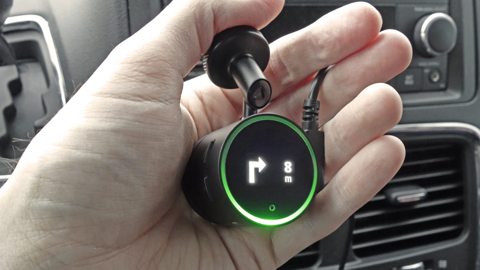 搭载了 Alexa 的汽车配件表现如何？集导航、行车记录于一体的 Garmin Speak Plus 测评