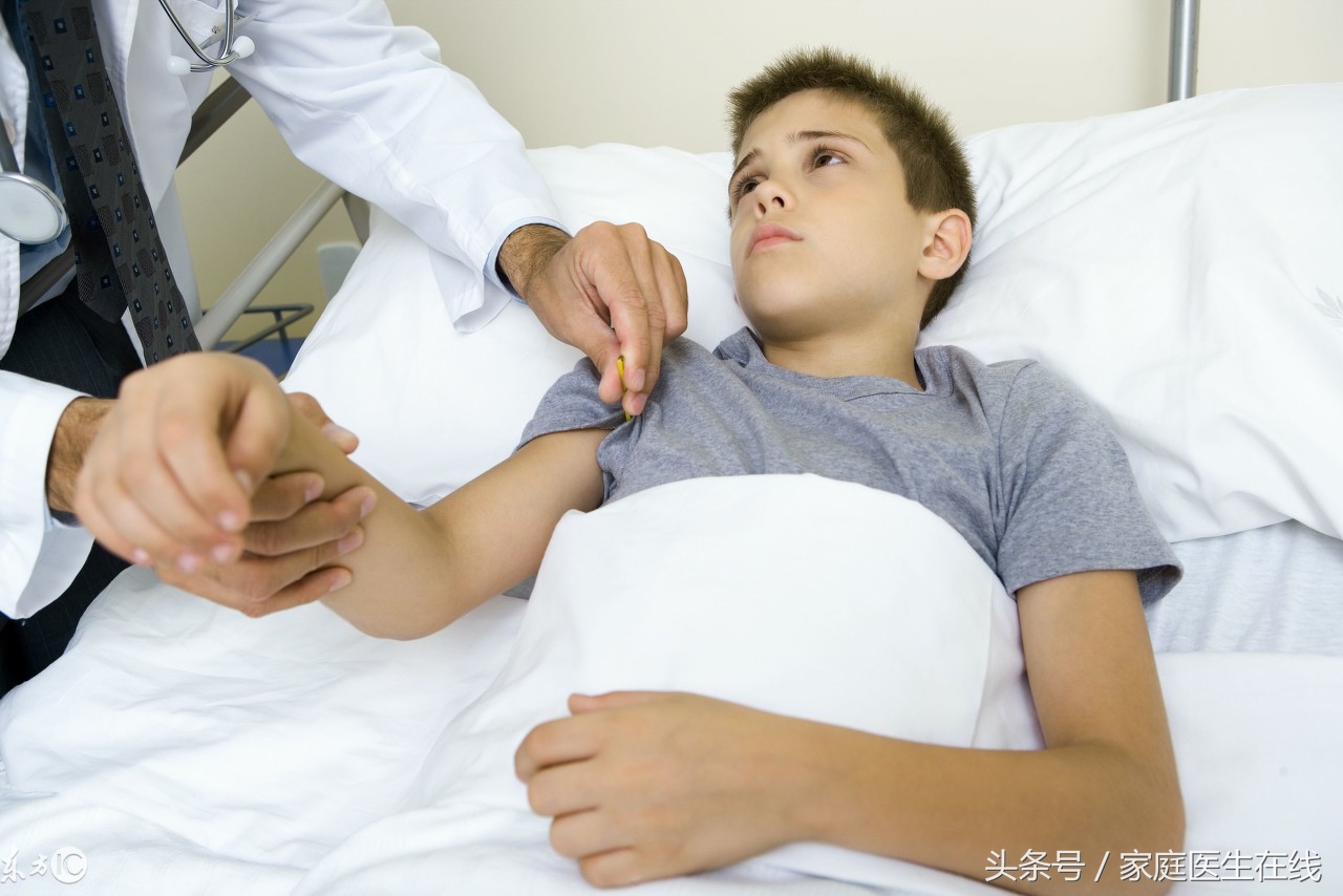 明明没有受伤，为什么孩子常喊腿痛？或是这个病在作怪！
