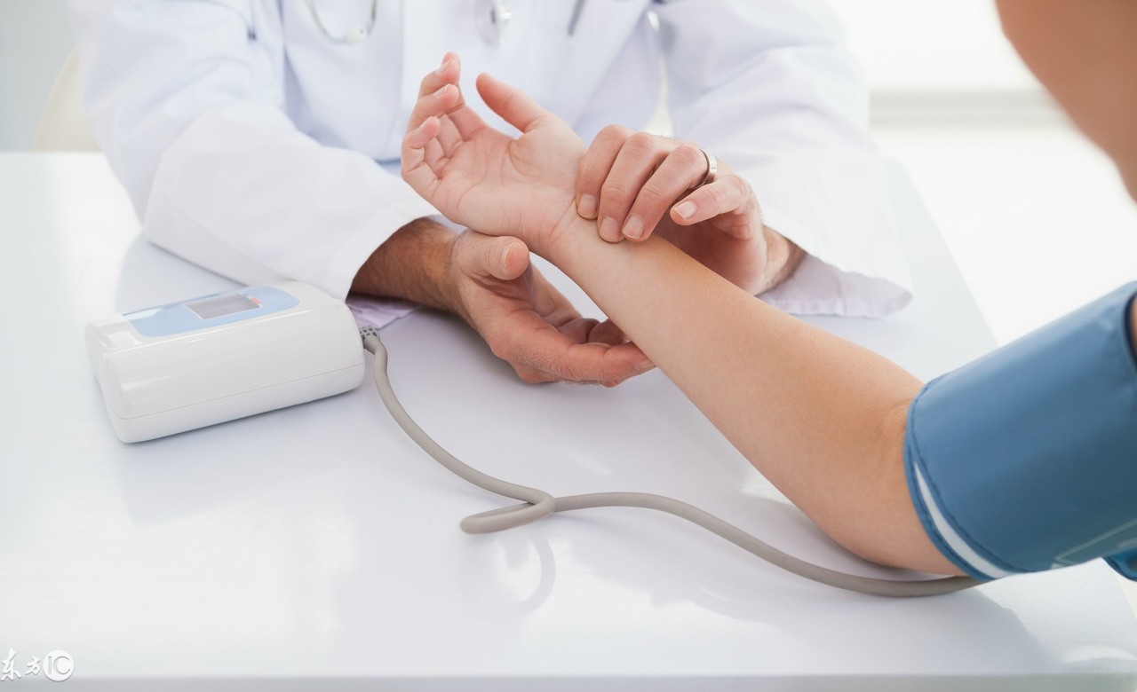 高血压有哪些常规治疗用药？代文缬沙坦胶囊的作用机制是什么？