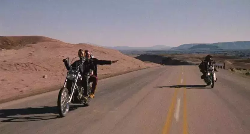 无畏兄最爱的电影，电影史上最伟大的公路电影，也是公路电影的鼻祖！