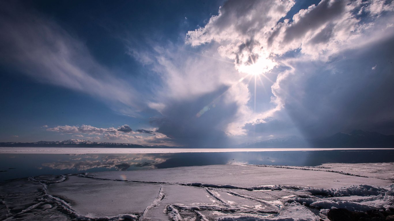 天行健君子以自强不息地势坤君子以厚德载物作文_天行健君子以自强不