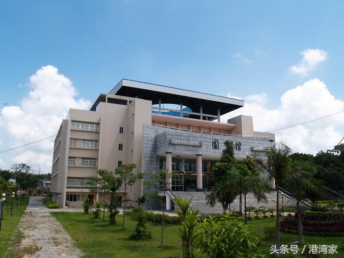 八桂大地！广西自治区各大学图书馆建筑设计，馆藏规模面面观