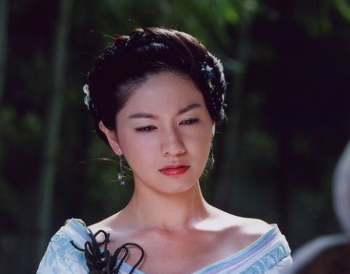 2005年的《聊斋志异》众星云集,霍思燕漂亮,杨幂惊艳,但她最美