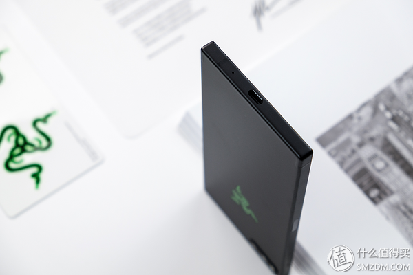 为信仰解毒：Razer Phone 雷蛇手机