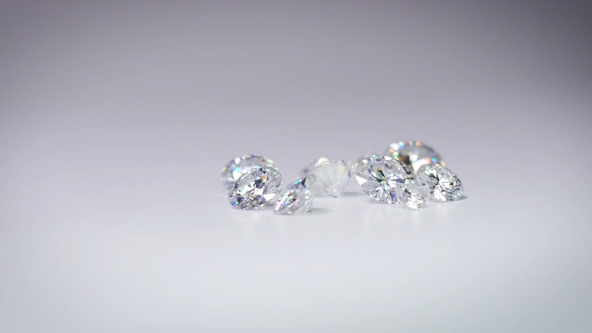 2分钟手把手教你5招区分天然钻石和莫桑钻，做珠宝专家so easy！