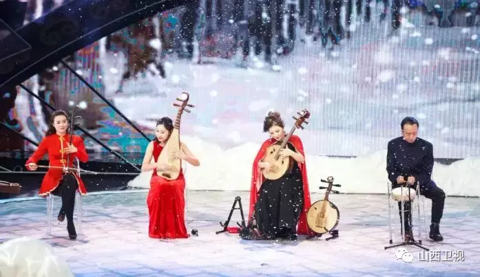 月琴,看她如何用这种冷门乐器敲开殿堂级民乐大门!