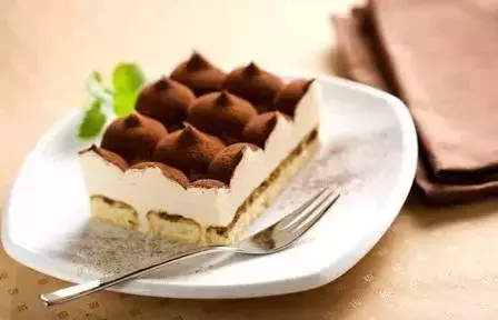 用甜品给他或她表白，你知道甜品的暗语吗