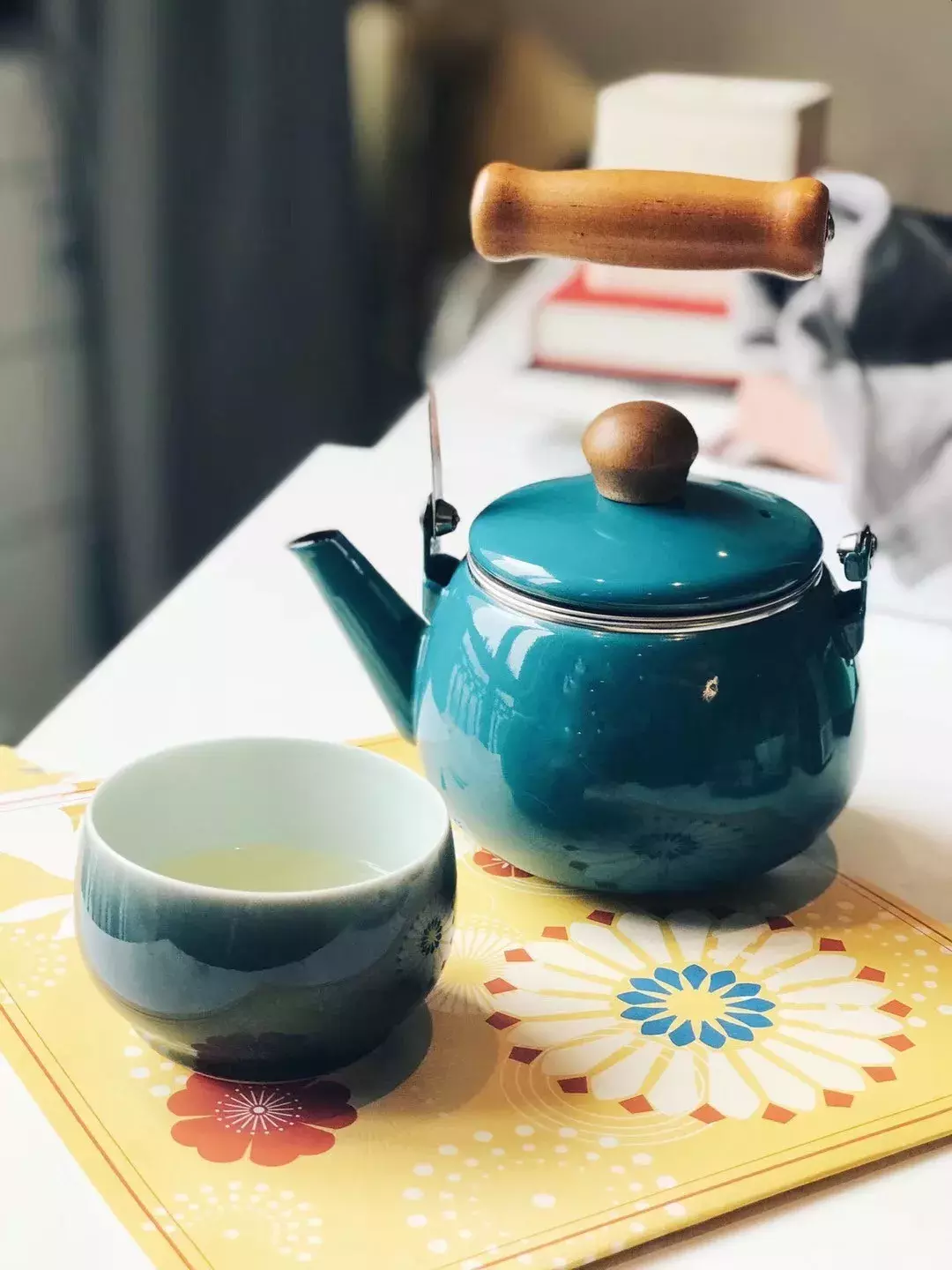 选杯子就像选对象,看顺眼了喝水也比较甜