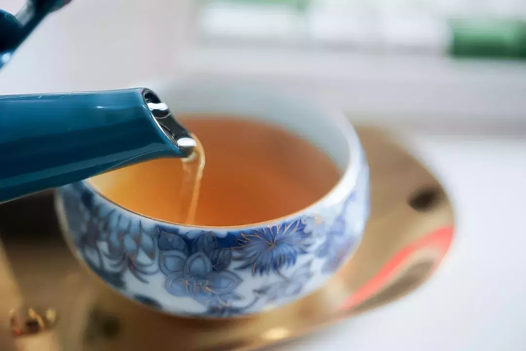 选杯子就像选对象,看顺眼了喝水也比较甜