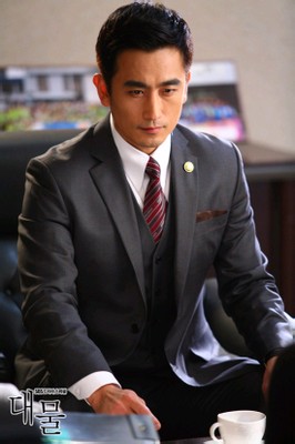 四大名捕车仁表(年近50魅力依旧,韩星车仁表其实是真人版霸道总裁)