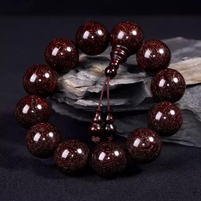 玩佛珠究竟用不用要佛塔?佛塔究竟起到了什么作用?