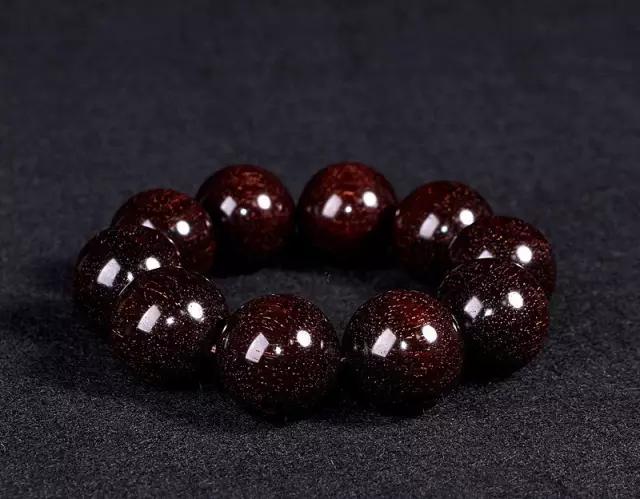 玩佛珠究竟用不用要佛塔?佛塔究竟起到了什么作用?