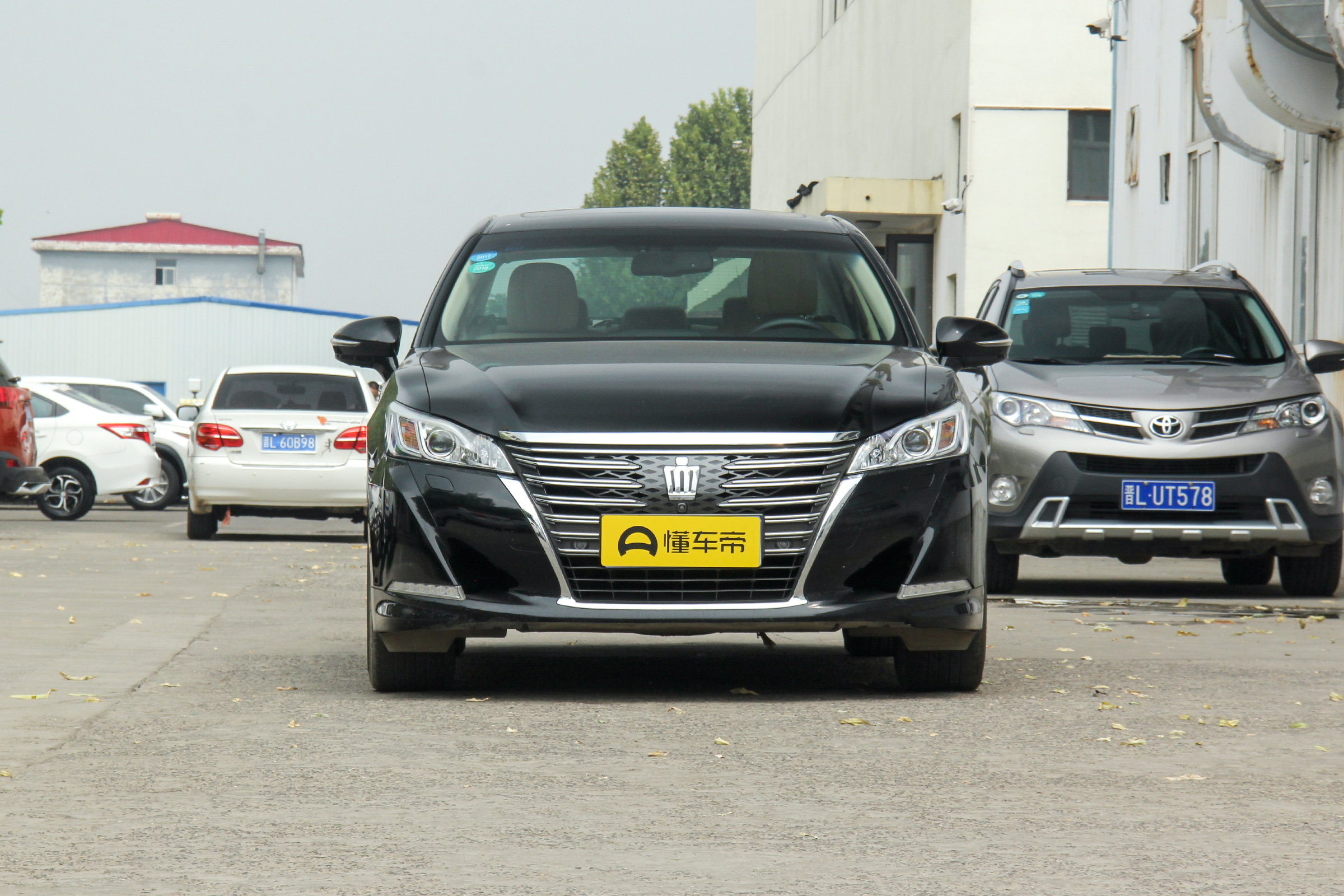 皇冠限时优惠2.50万 欢迎试乘试驾