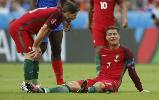 葡萄牙夺冠欧洲杯视频(C罗受伤离场落泪，埃德破门葡萄牙首夺欧洲杯冠军)
