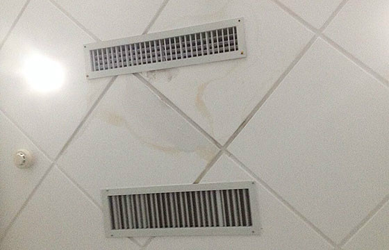大夏天的中央空調漏水了咋辦？三個小妙招讓你立馬解決難題！