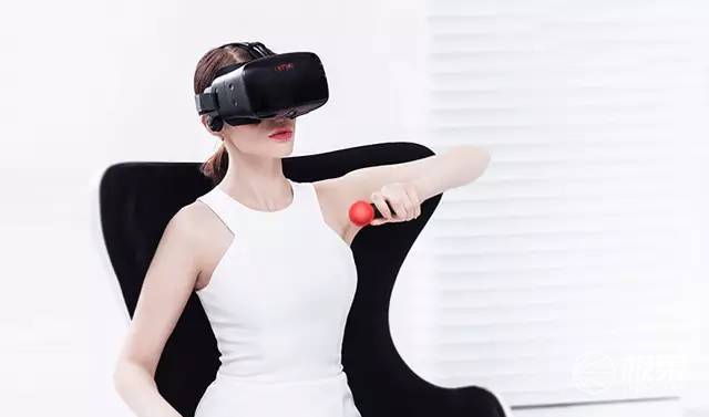 能识别手势的 VR 头盔，2k 屏幕玩游戏为啥这么爽？