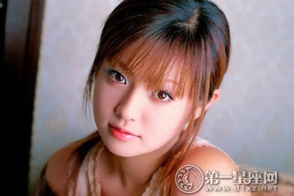标准的龙眉龙眼的人（关于女性龙眉面相解说）