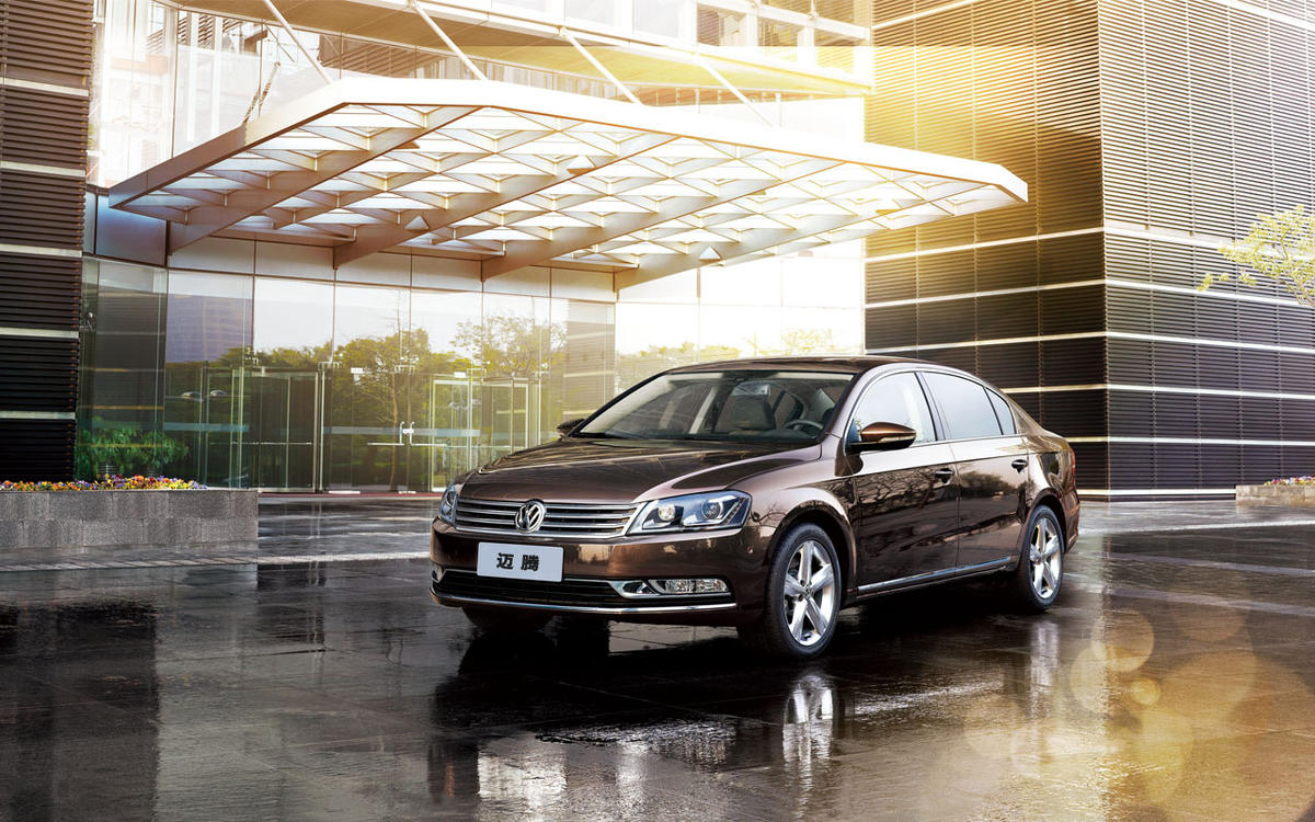 优惠3.3万元起，不到18万元的现款迈腾买不买？