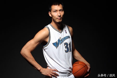 易建联加盟过哪些nba球队(易建联放弃千万年薪，时隔四年重返NBA，加盟洛杉矶湖人)