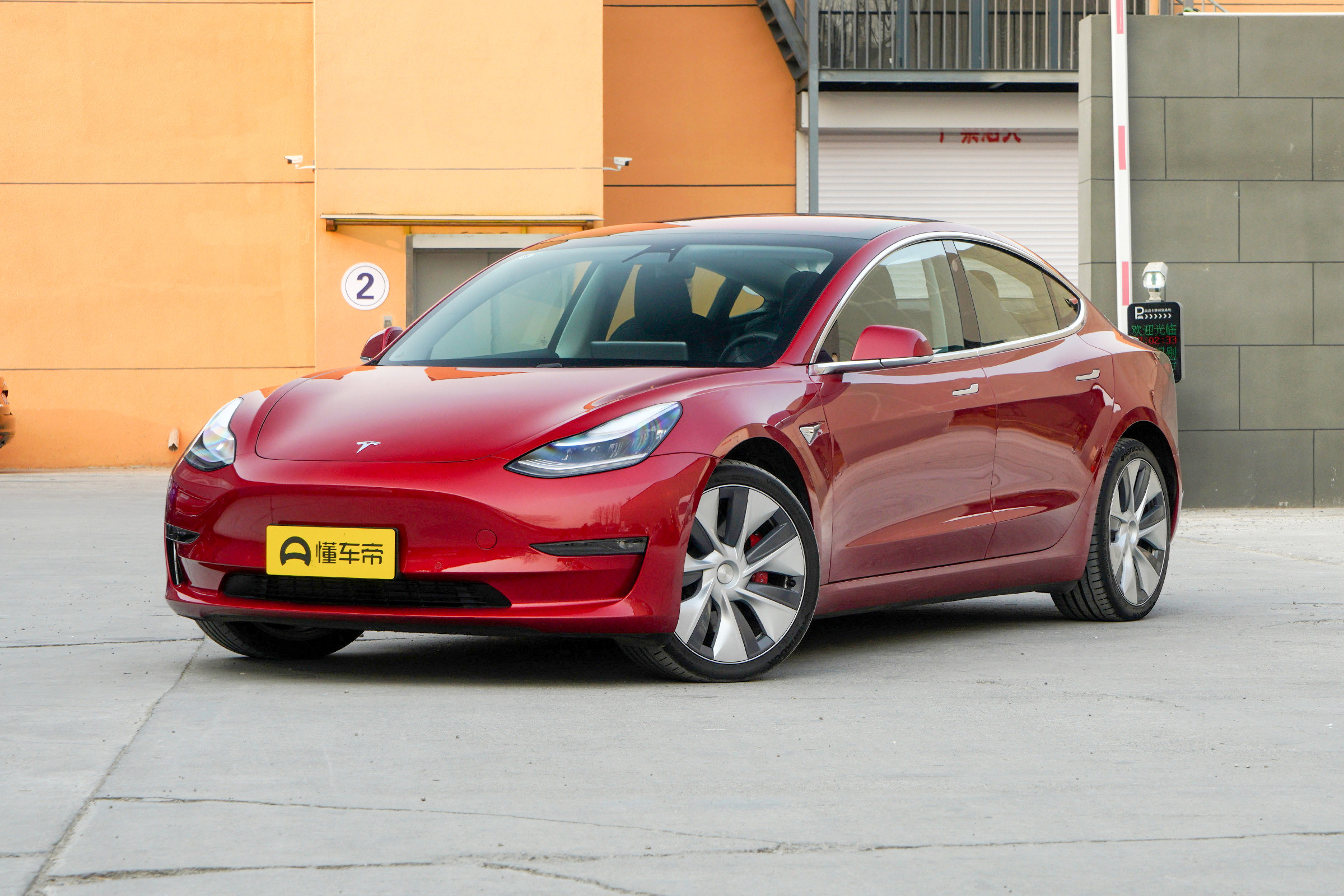 特斯拉Model Y全球首秀:26.2万起，7座可选