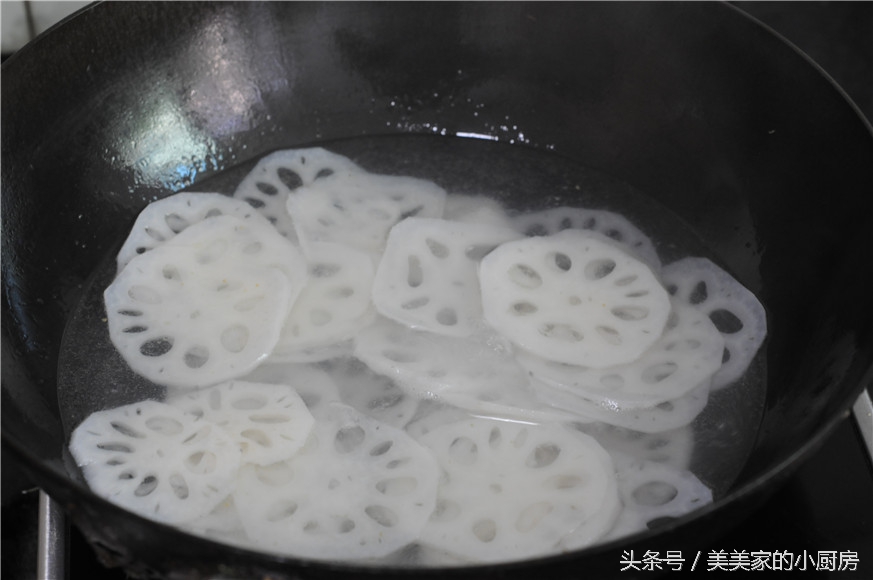 紅油蓮藕,紅油蓮藕制作方法竅門