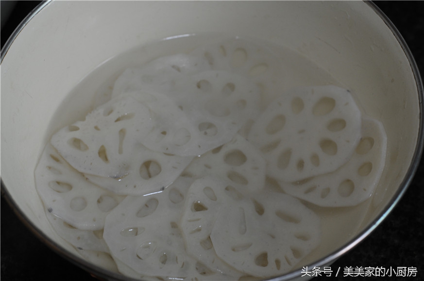 紅油蓮藕,紅油蓮藕制作方法竅門