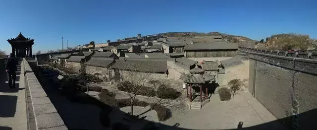 王家大院，一直由县府开发和运营