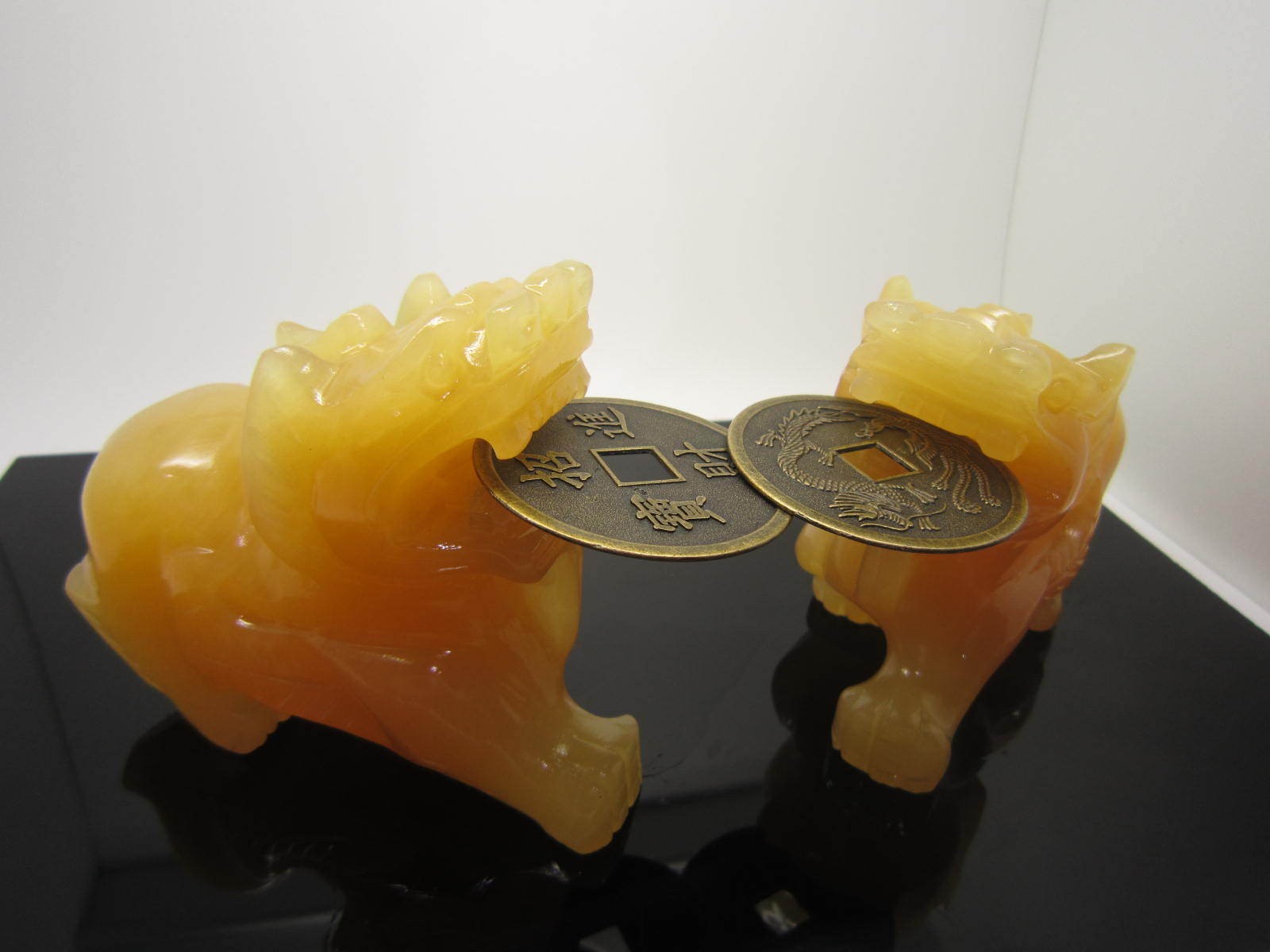 貔貅虽能辟邪,但是戴错公母可就坏了大事了!