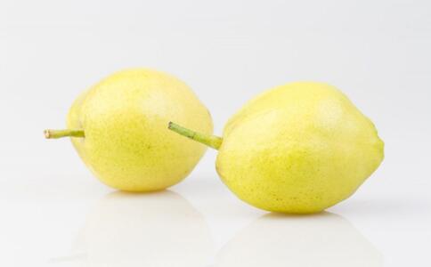 总是干咳怎么回事 五大偏方治疗干咳