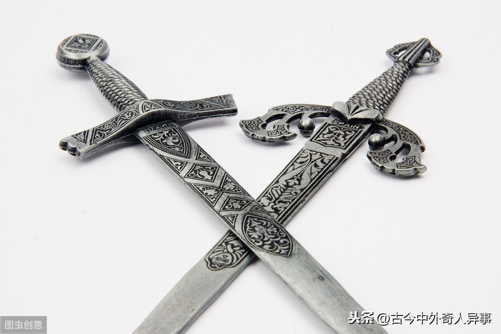 道士为什么都背一把剑，而不是拿一把刀？