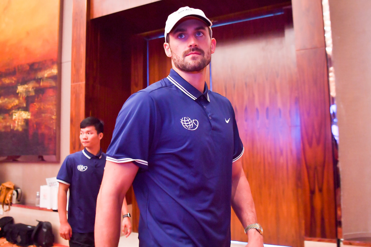 kevin love(NBA球员“爱神”Kevin Love，外表帅气的万人迷)