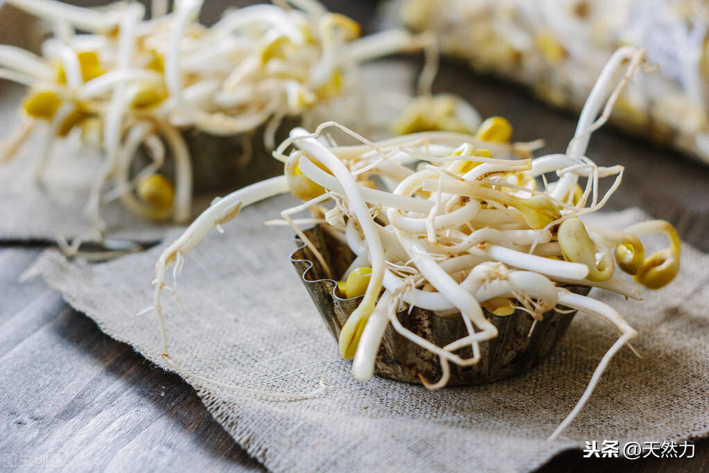 黄豆芽煮多久才熟，用简单的做法，做出鲜美营养的黄豆芽汤
