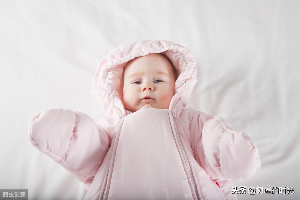 刚生的婴儿冬天穿什么？科学合理的穿衣方法在这里，家长们别错过