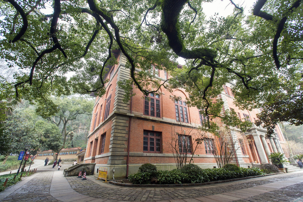 2020浙江省大學(xué)最新10強(qiáng)排名，浙大第1，波大第2
